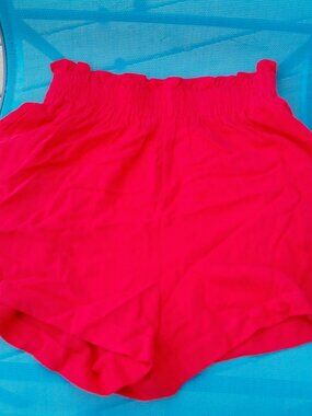 PETAL & PUP RED SHORTS SIZE XS